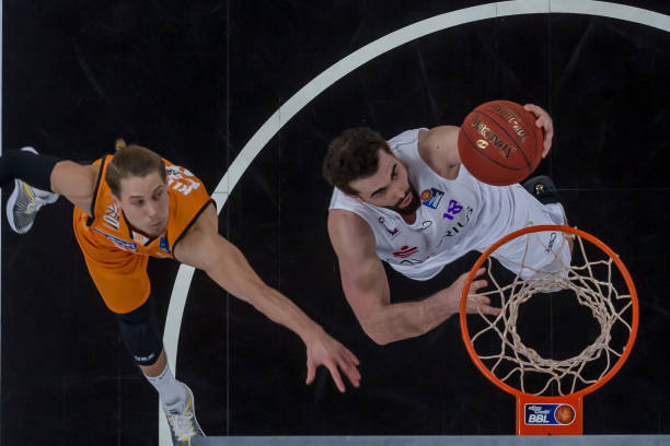 并且在战术 并且在战术